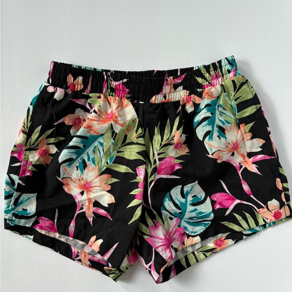 NWOT Old Navy Girls’ 14/16 Go-Dry Athletic shorts